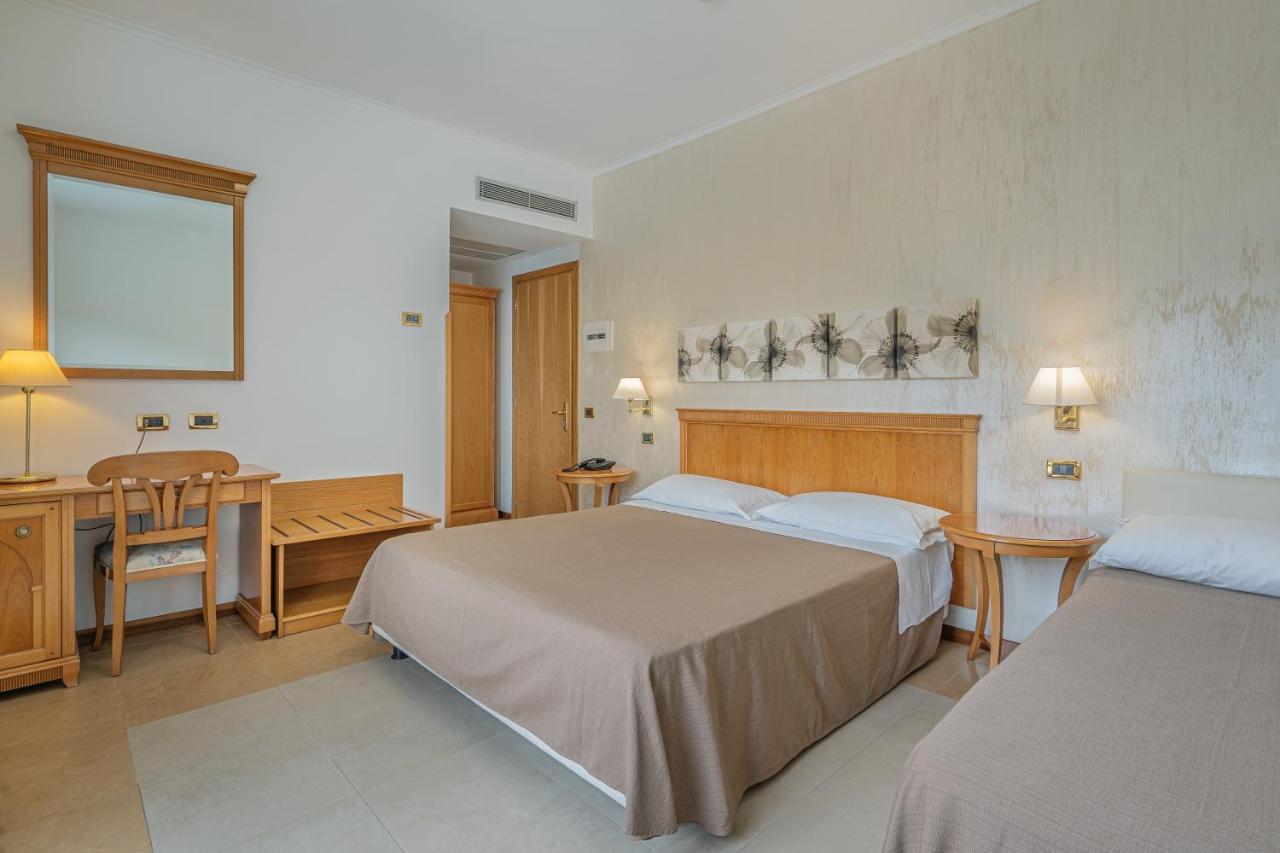 Grand Hotel Moon Valley Vico Equense Exterior foto