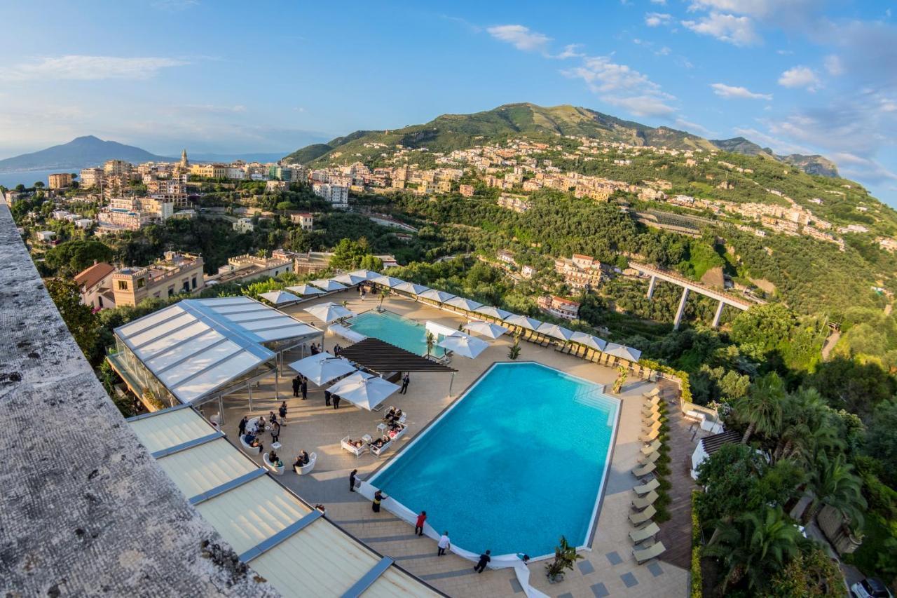 Grand Hotel Moon Valley Vico Equense Exterior foto